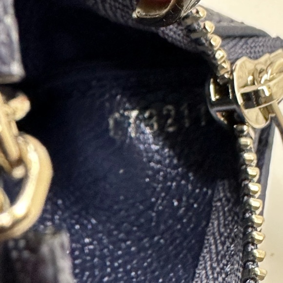 LOUIS VUITTON Metallic Empreinte Monogram Giant Key Pouch Nacre (Navy) - Picture 6 of 6